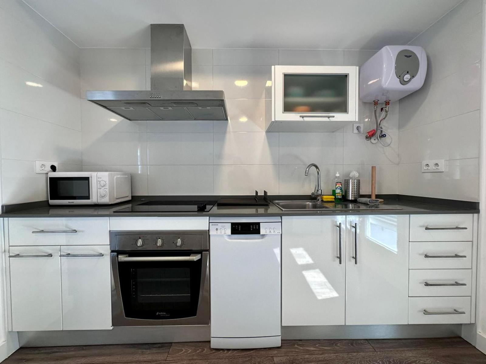 Apartamentos La Muralla Grupo Ac Gestion กาดิซ ภายนอก รูปภาพ